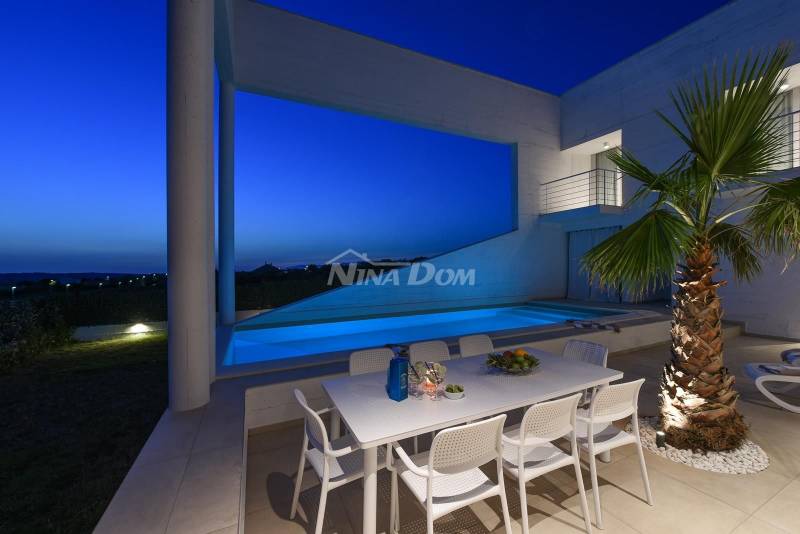 Attractive Villa with a panoramic view - 4