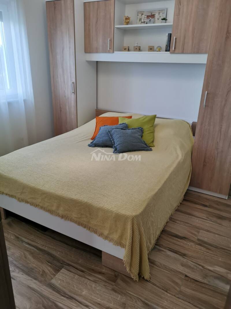 Luxusný apartmán s výhľadom na more, 2. poschodie, centrum ostrova Vir - 8