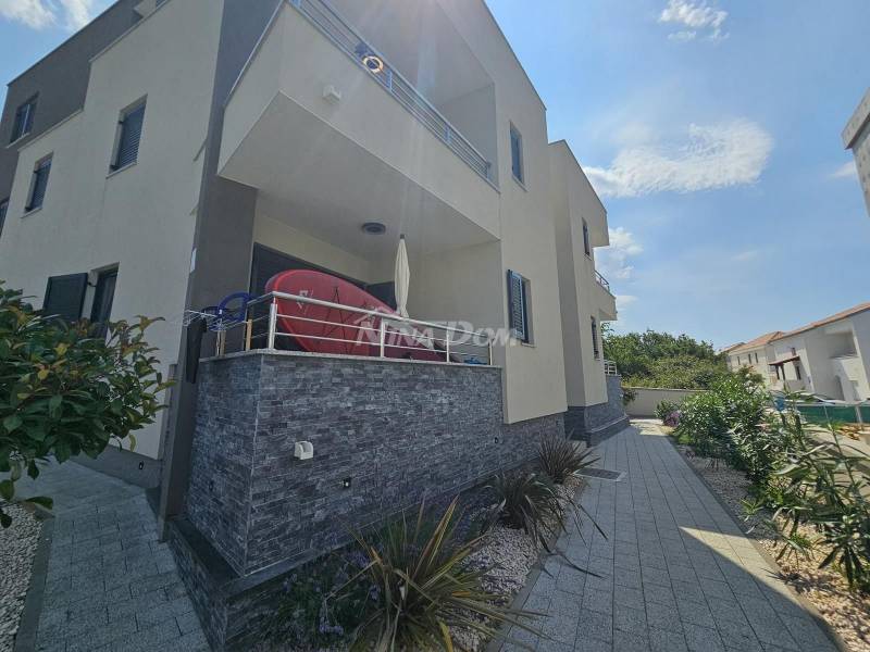Kožino Penthouse private path to the sea - 10