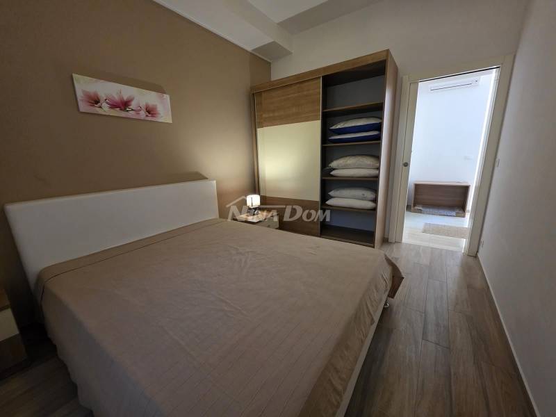 Luxusný dom Brodarica s dvoma samostatnými apartmánmi a pomocnou budovou - 13