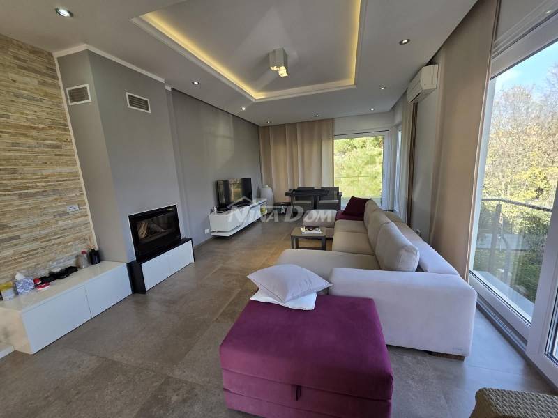 Brodarica luxury house with two separate apartments and an auxiliary building - 1