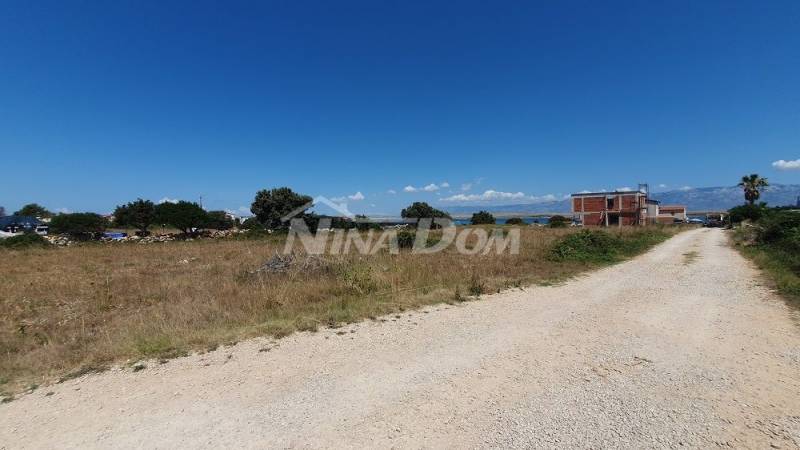 Agricultural land in a populated street, bordering houses. - 3