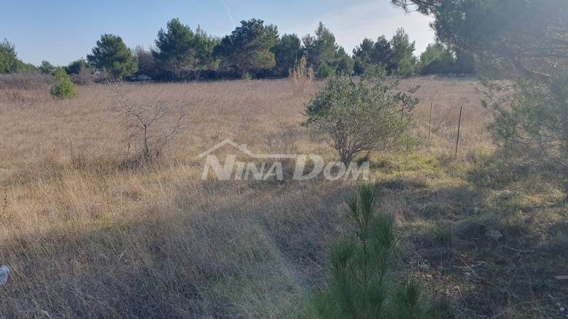 Obradivo zemljište s dva pristupna puta - 7