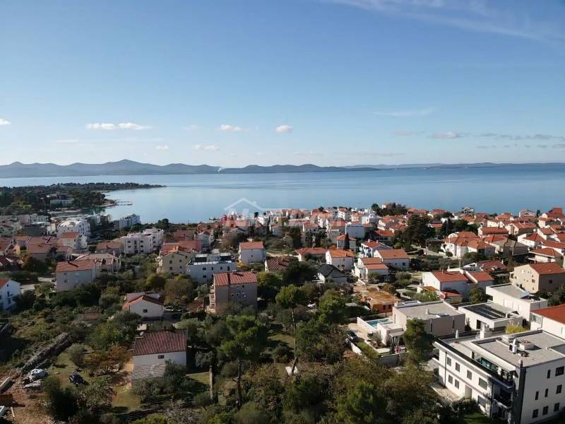 Prodaje se poljoprivredno zemljište na Boriku - 1