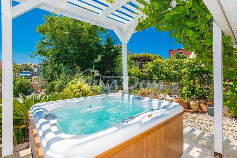 1 row to the sea, single-storey house with panoramic views. - 9