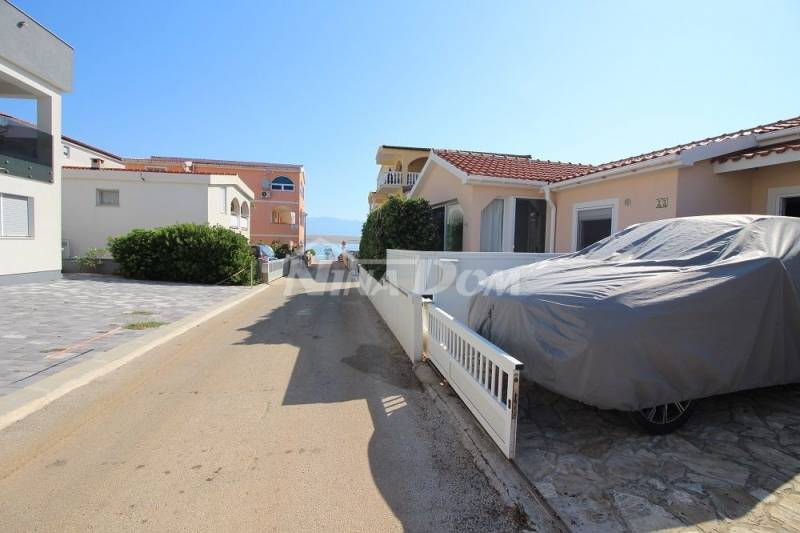 40 meters from the sea, detached single-storey house. - 1