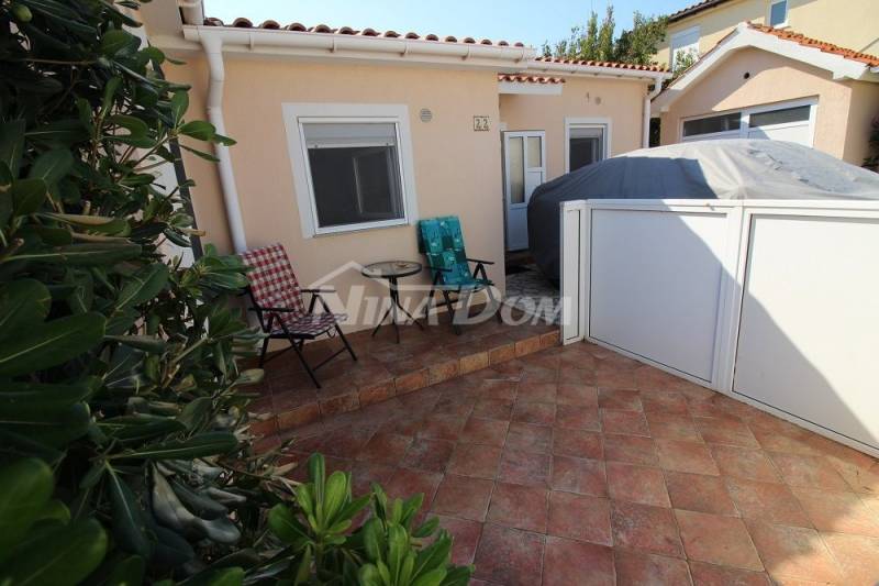 40 meters from the sea, detached single-storey house. - 15