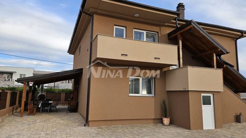Kompletne zrekonštruovaná nehnuteľnosť vo výbornej lokalite. - 2