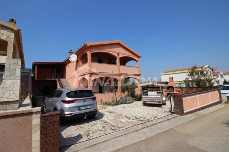 House with two residential units, garage 220 meters from the sea. - 3
