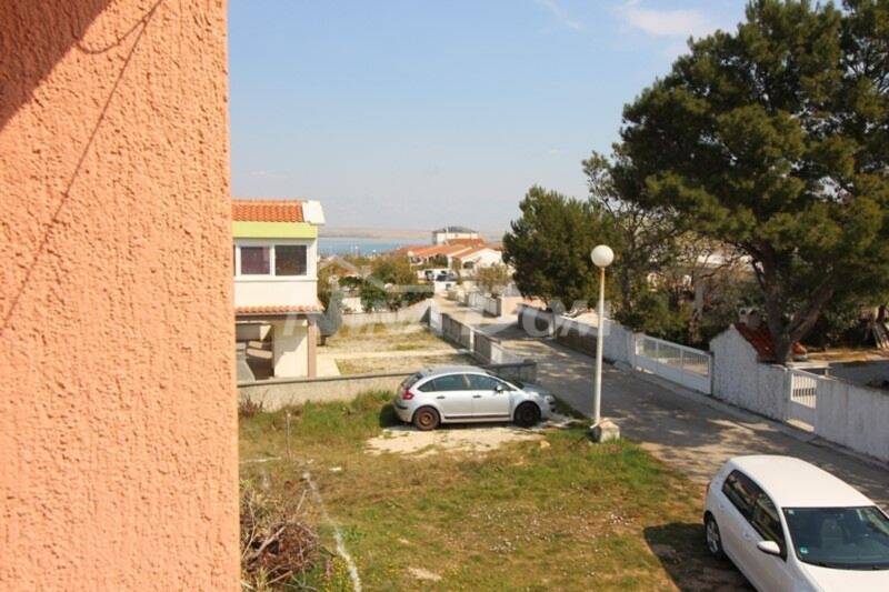 House with two residential units, garage 220 meters from the sea. - 14