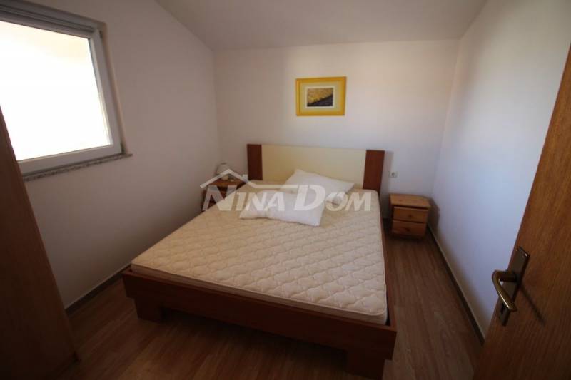 Rodinný dom s dvoma samostatnými apartmánmi s krásnou záhradou - 14