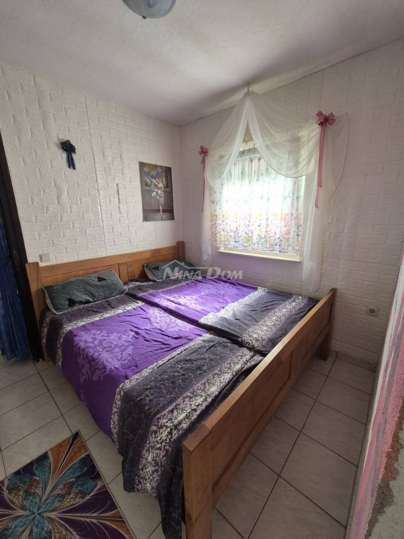 Rodinný dom s pomocnou budovou - 12