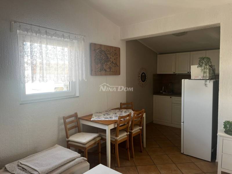 Family property with two three-bedroom apartments, close to the center. - 10