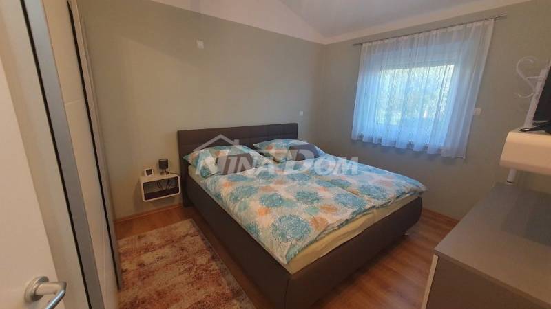 Single-storey house with gallery, garage and basement with a beautiful garden. - 11