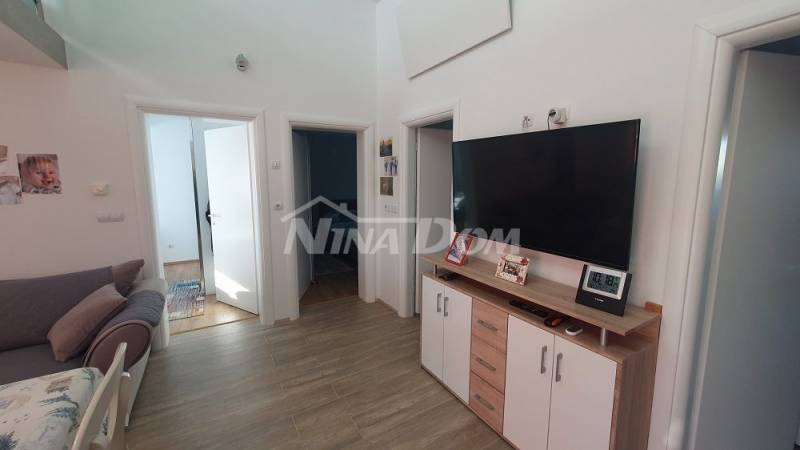 Prizemnica s galerijom, garažom i podrumom s lijepim vrtom. - 7