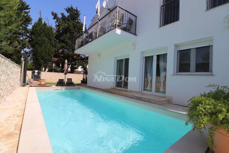 DETACHED PROPERTY WITH POOL (3 RESIDENTIAL UNITS) PRIVLAK - 4