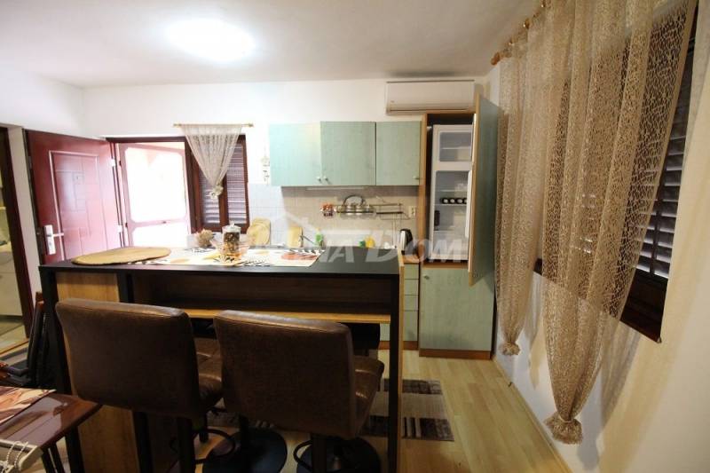 Detached property 400 meters from the beach - 13