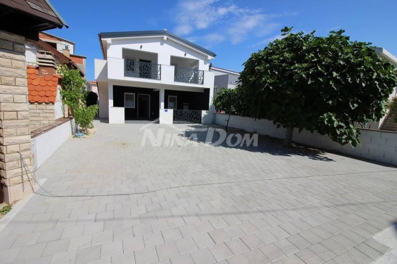 Completely newly renovated property with two apartments. - 2