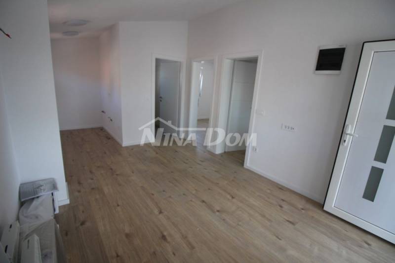 Completely newly renovated property with two apartments. - 4