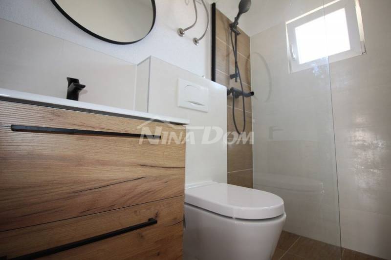 Completely newly renovated property with two apartments. - 7