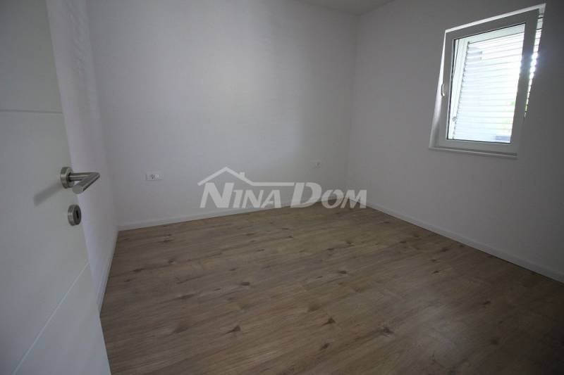 Completely newly renovated property with two apartments. - 15