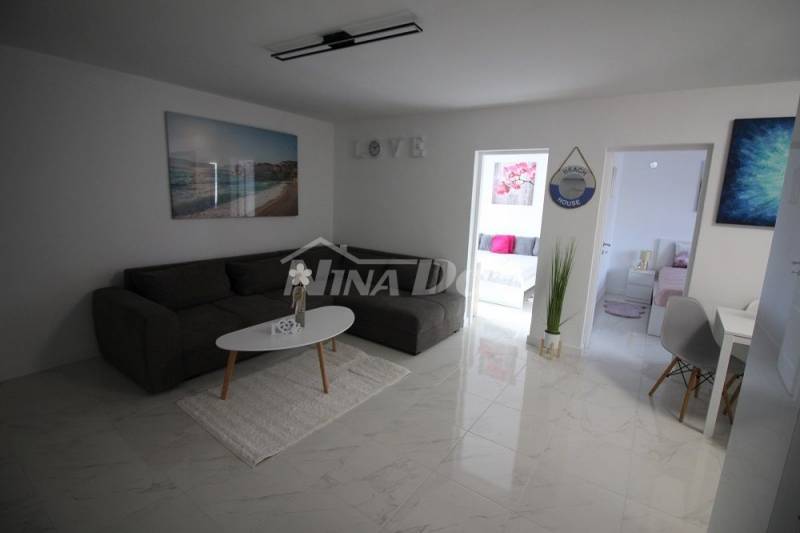 Beautifully decorated property 70 meters from the beach - 4