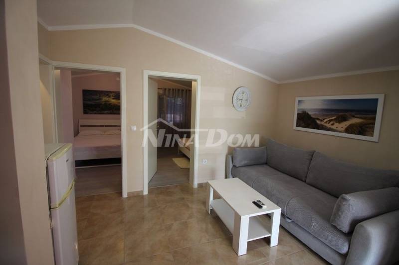 Samostojeća kuća južna strana s dva apartmana - 15