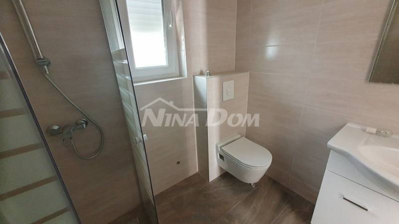 Newly built property with two beautiful two-bedroom apartments. - 7