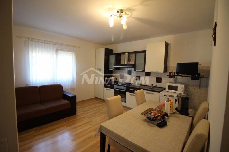 Detached property with a spacious garden - 4