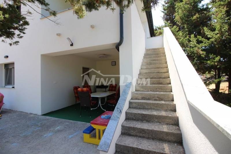 Samostojeća nekretnina s prostranom okućnicom - 3
