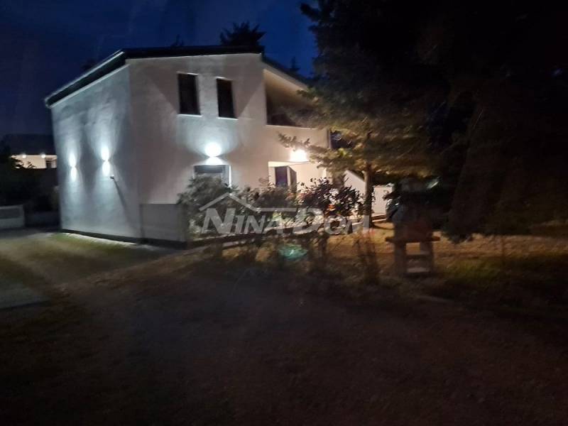Samostojeća nekretnina s prostranom okućnicom - 15