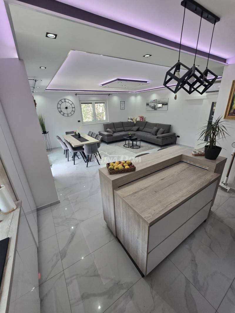 South side, 50 meters from the sea and beach. - 10