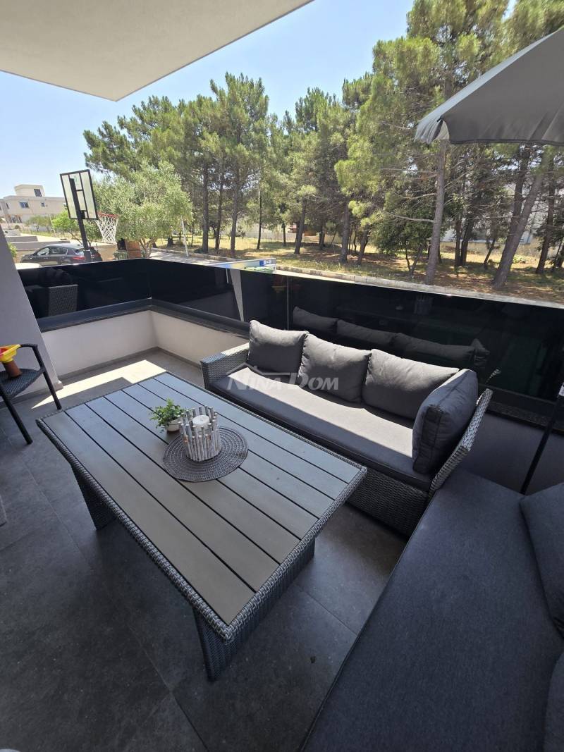 South side, 50 meters from the sea and beach. - 13
