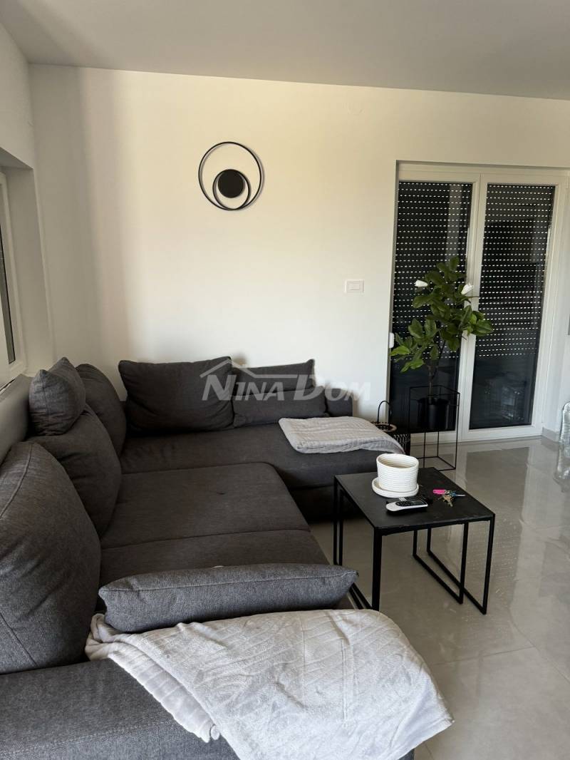 Beautifully decorated property with open sea views - 5