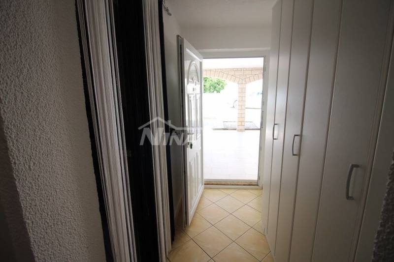 Detached property with 4 smaller residential units. - 6