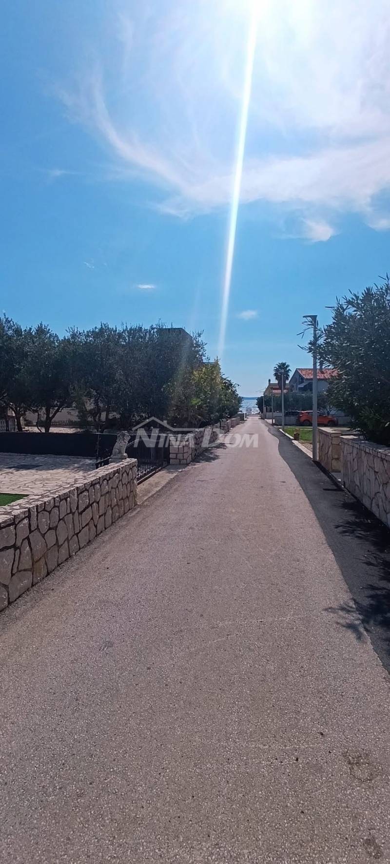 Južna strana 90 met.do mora apartmanska kuća s dvorištem - 3