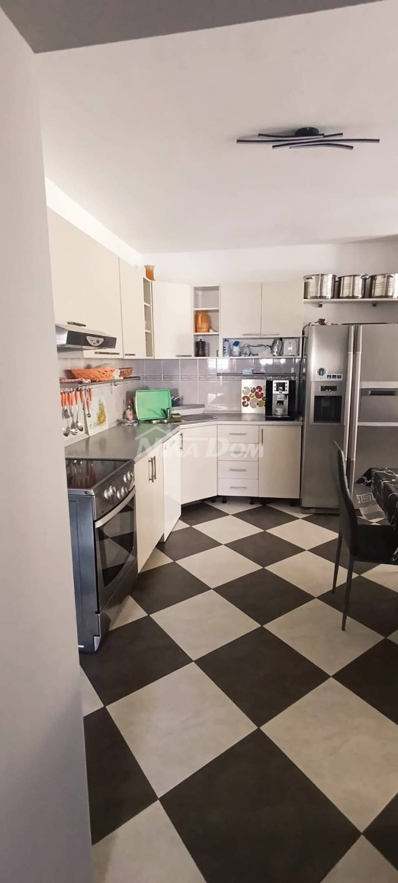 Južna strana 90 met.do mora apartmanska kuća s dvorištem - 4