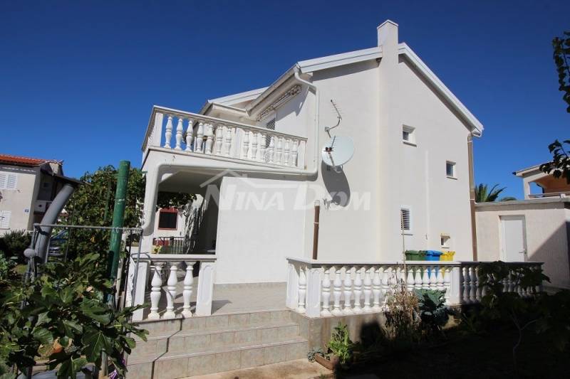 South side of the island of Vir, 80 meters. to the beach (water and sewage) - 3