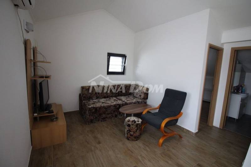 South side of the island of Vir, family property in a quiet location - 10