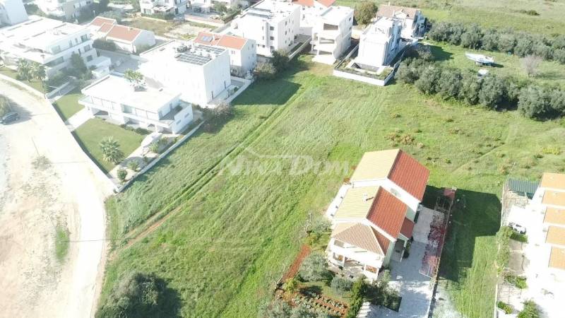 Building land, second row to the sea - 8