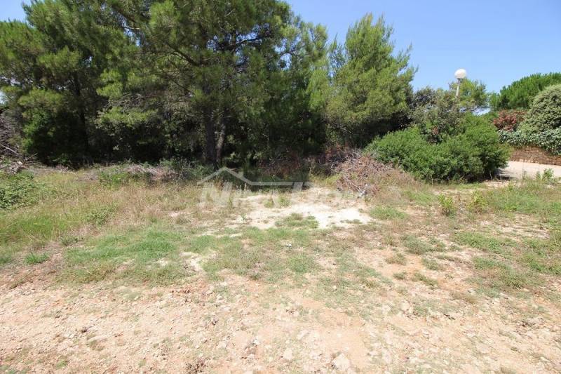 South side of the island of Vir, 1200 m2, land under UPU plan - 2