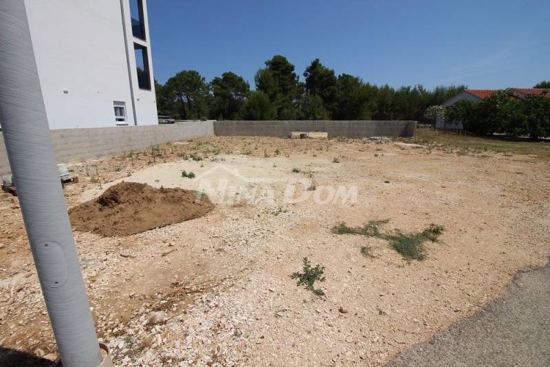 Building land with building permit. - 2