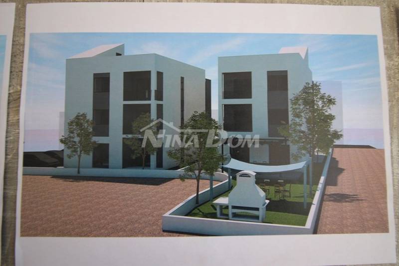 Building land with building permit. - 4