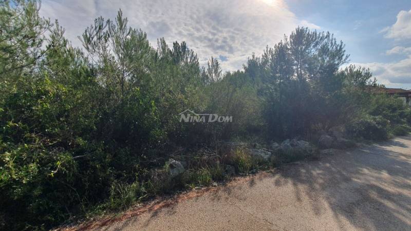 Building land on the south side of Vir, UPU plan required. - 4