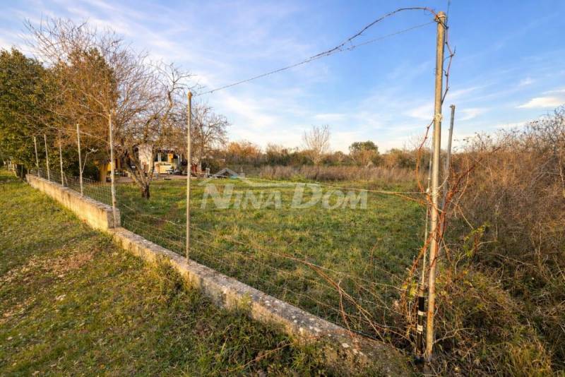 Zadar-Žmirići,Cerodule: 1000 m² građevinsko + legalizirana kuća 100 m² - 2