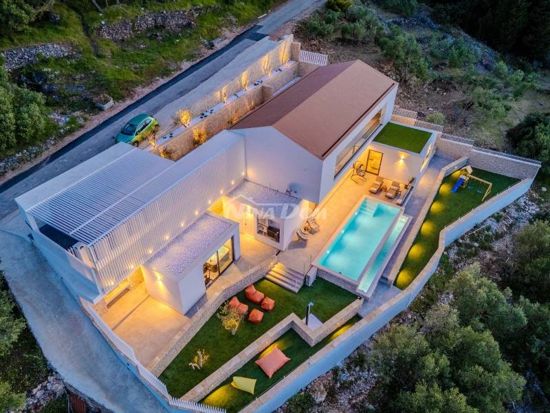 Vila s panoramatickým výhľadom na druhej strane ostrova Ugljan - 9