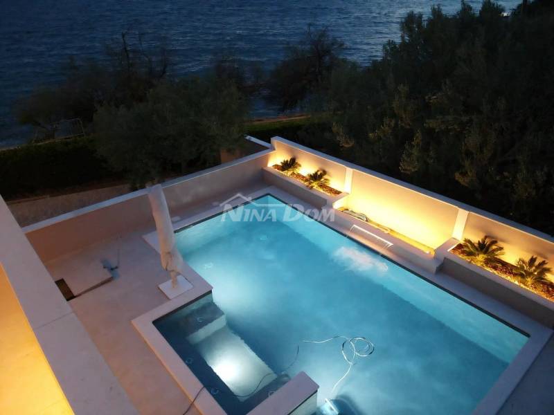 First row Diklo villa - 14