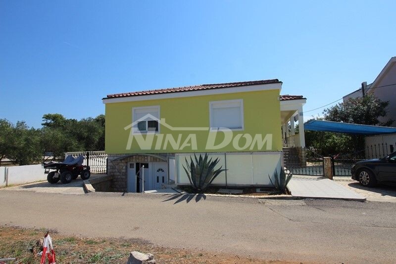 House in the village of Vir