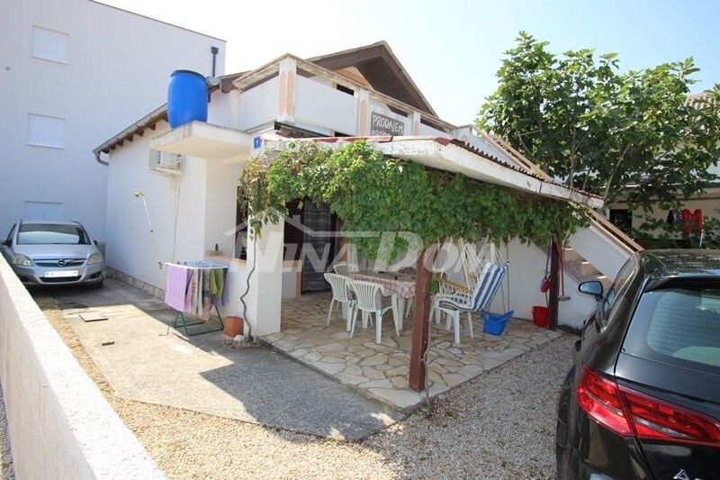 House in the village of Vir