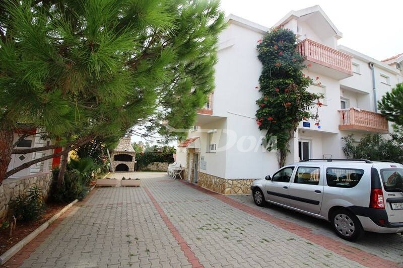 Apartment house 100 meters from the sea